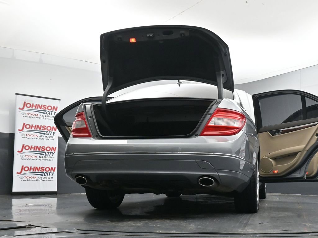 Used 2010 Mercedes-Benz C 300 Sedan image 43