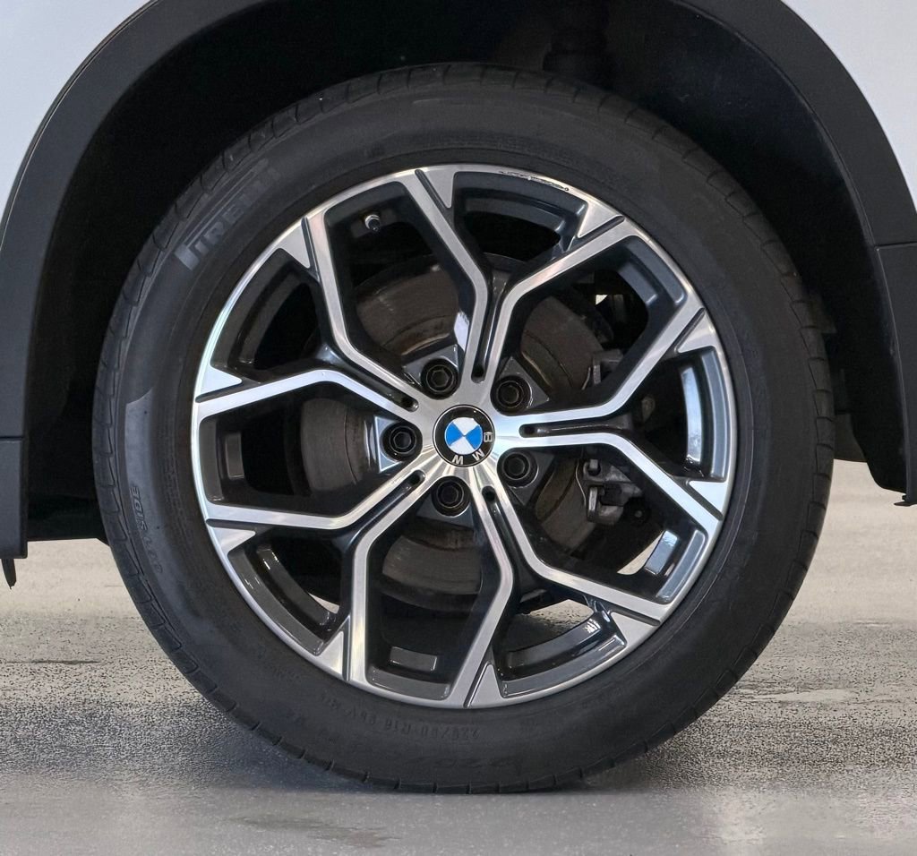 Used 2022 BMW X1 xDrive28i w/ Convenience Package AWD/4WD image 9