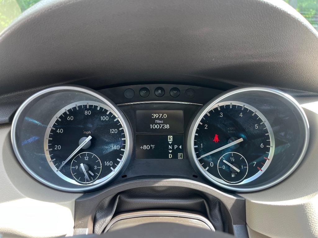 Used 2011 Mercedes-Benz R 350 4MATIC image 42