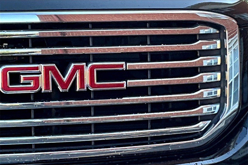 Used 2018 GMC Yukon XL SLT w/ Premium Edition image 11