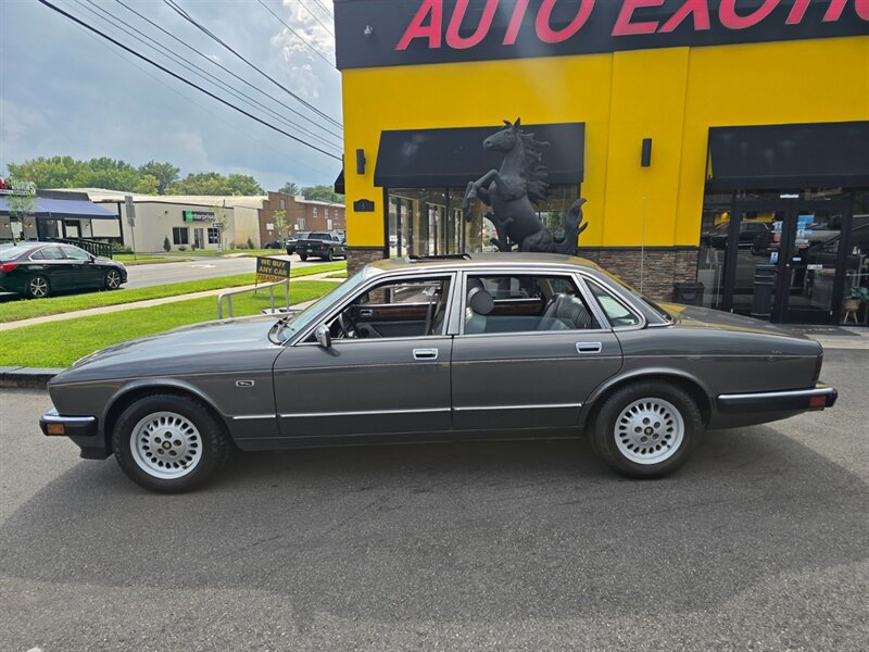 Used 1989 Jaguar XJ6 RWD image 30