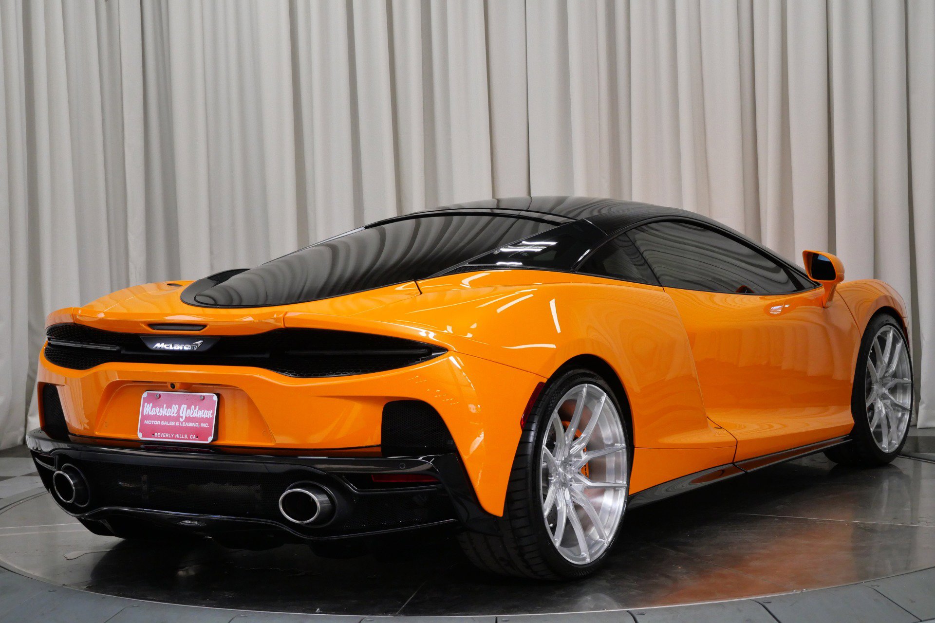 Used 2023 McLaren GT image 9