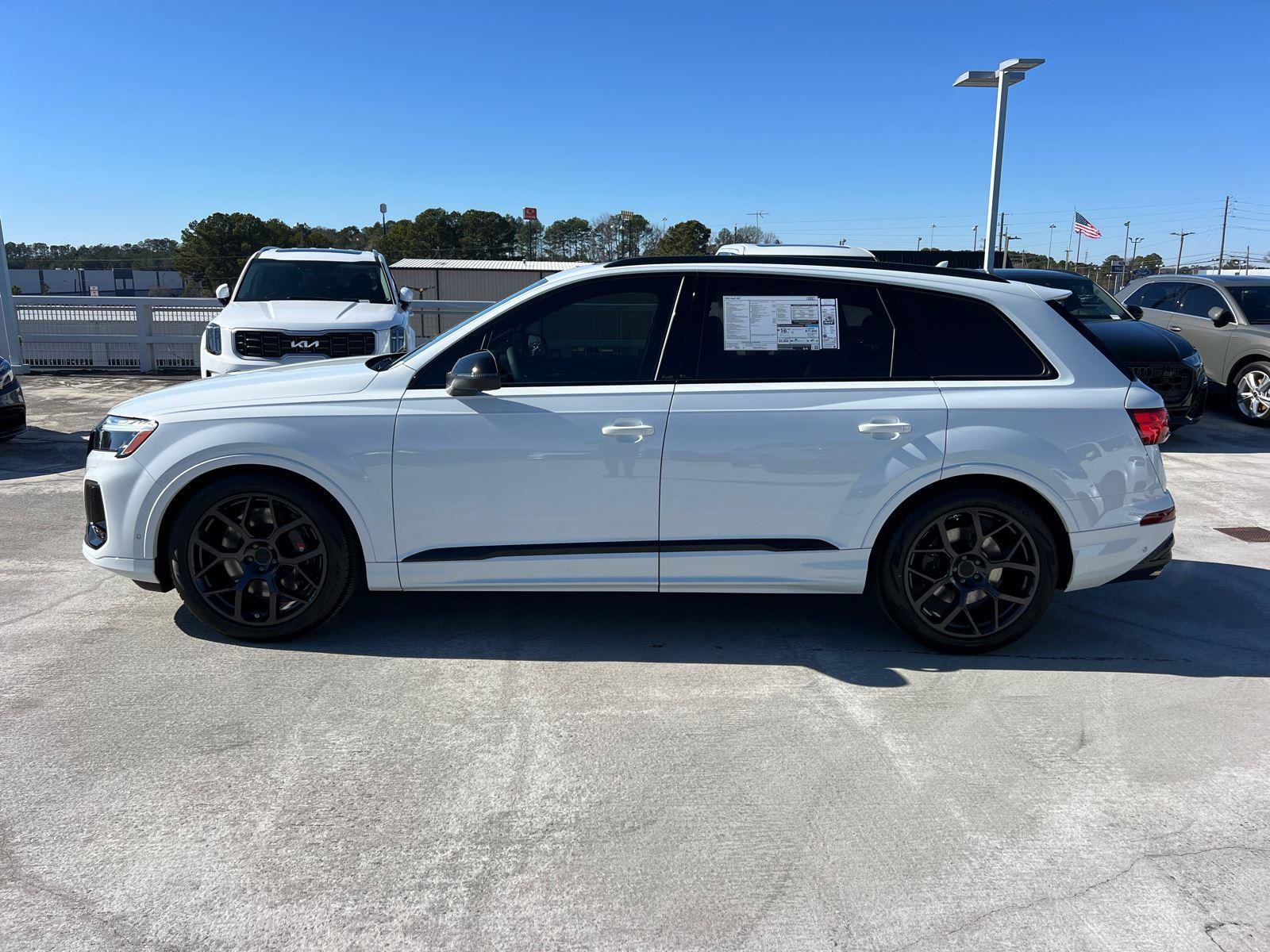 New 2026 Audi SQ7 Premium Plus AWD/4WD image 8