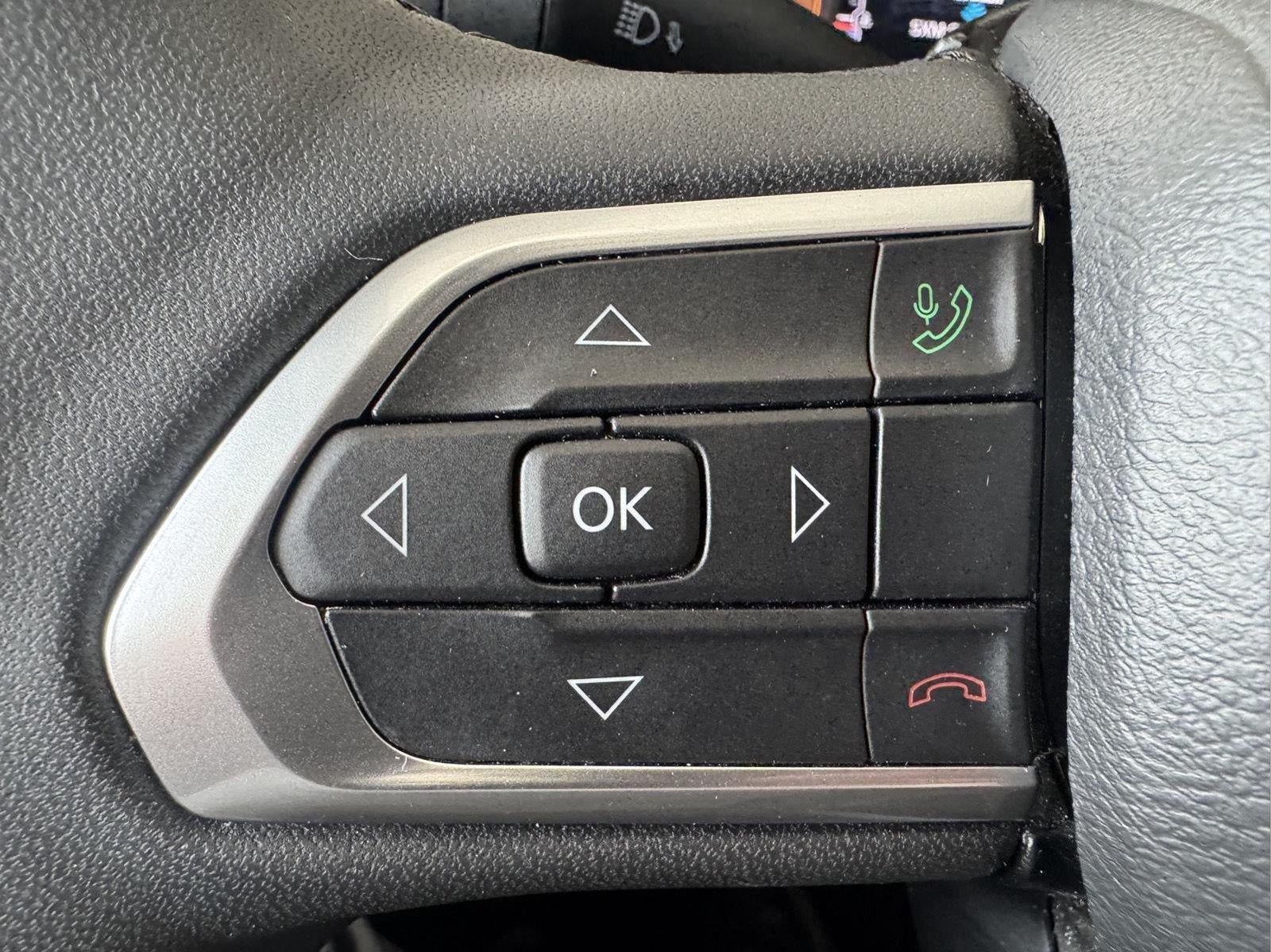 Used 2025 Jeep Compass Limited AWD/4WD image 11