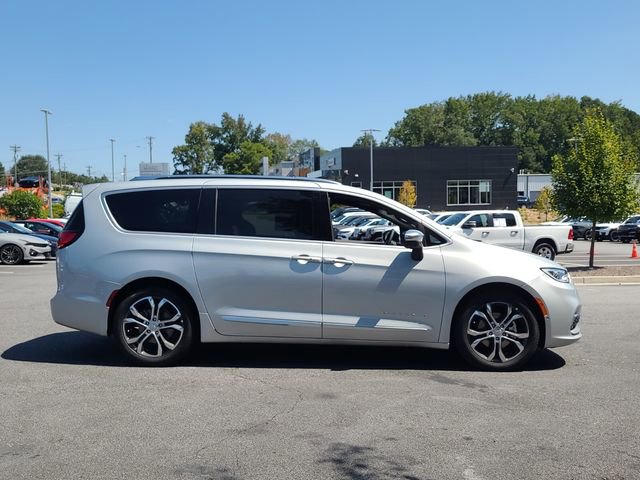 New 2026 Chrysler Pacifica Pinnacle image 19