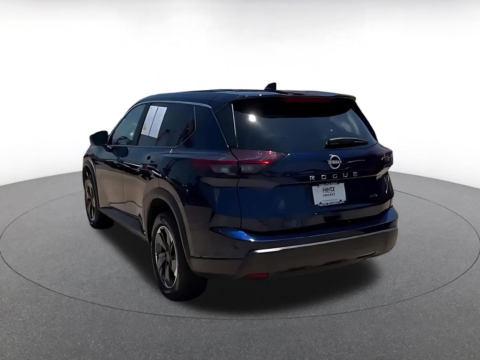 Used 2025 Nissan Rogue SV AWD/4WD image 11