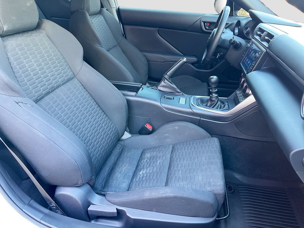 Used 2023 Toyota GR86 w/ ALL Weather Mat Package (TMS) RWD image 25