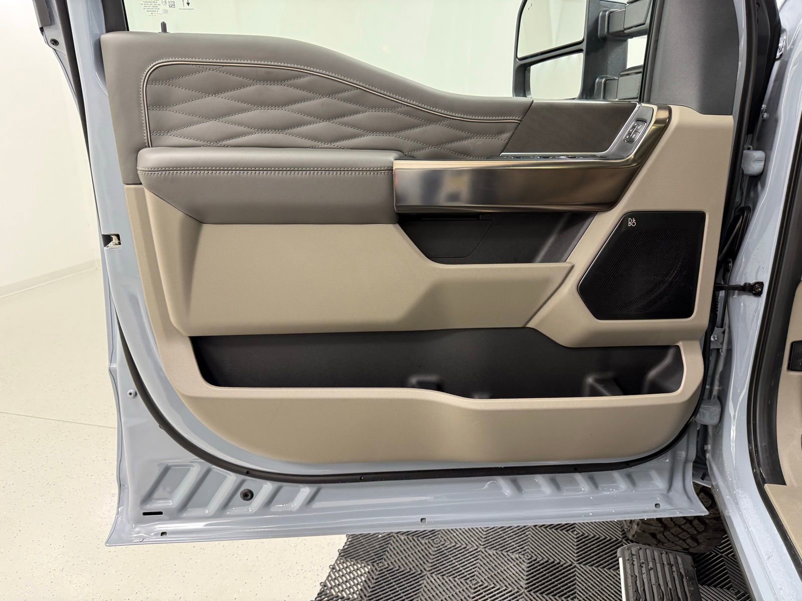 New 2026 Ford F350 Platinum w/ Platinum Plus Package image 15