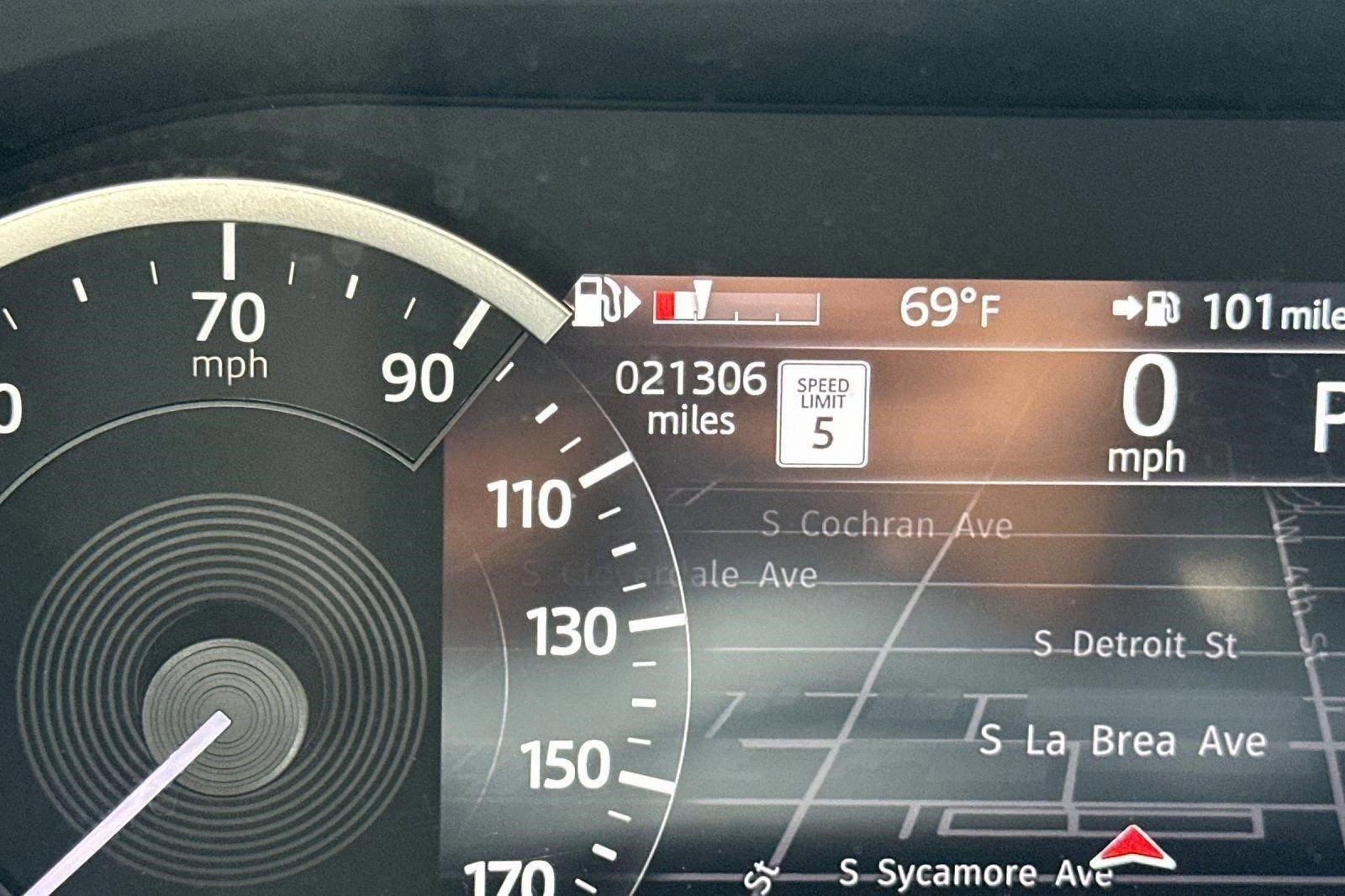 Used 2023 Jaguar F-PACE S image 21