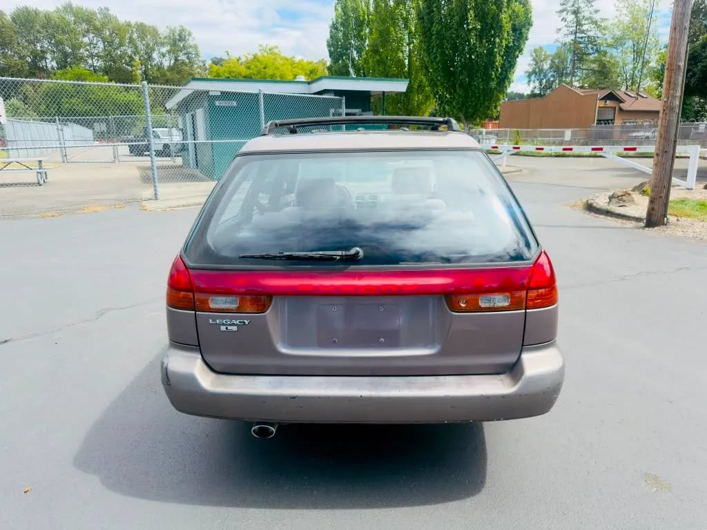 Used 1995 Subaru Legacy L AWD/4WD image 4