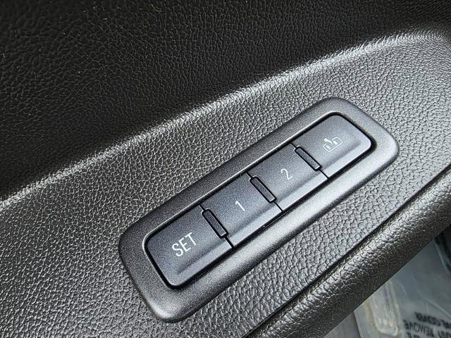 Used 2016 Chevrolet Suburban LTZ image 12