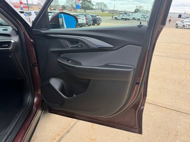 Certified 2023 Chevrolet TrailBlazer LT w/ Convenience Package image 33