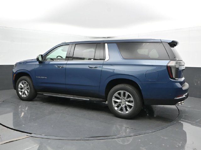 New 2026 Chevrolet Suburban Premier w/ Sun And Tow Package AWD/4WD image 8