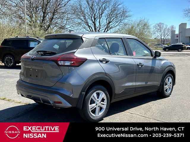 Used 2025 Nissan Kicks Play S image 2