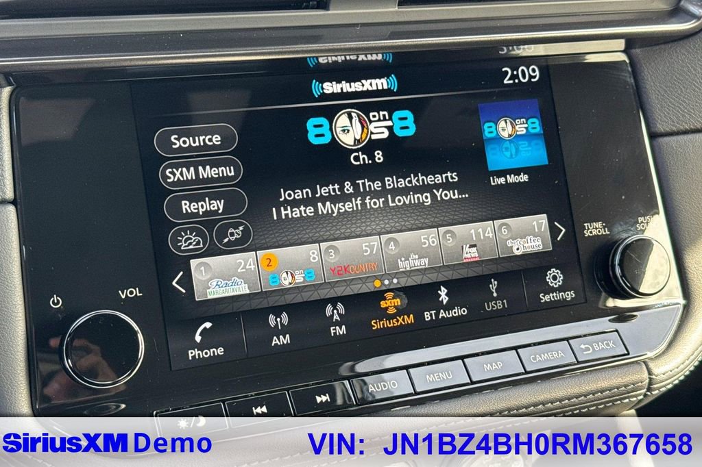 Used 2024 Nissan Z Performance w/ Floor Mat Package image 25