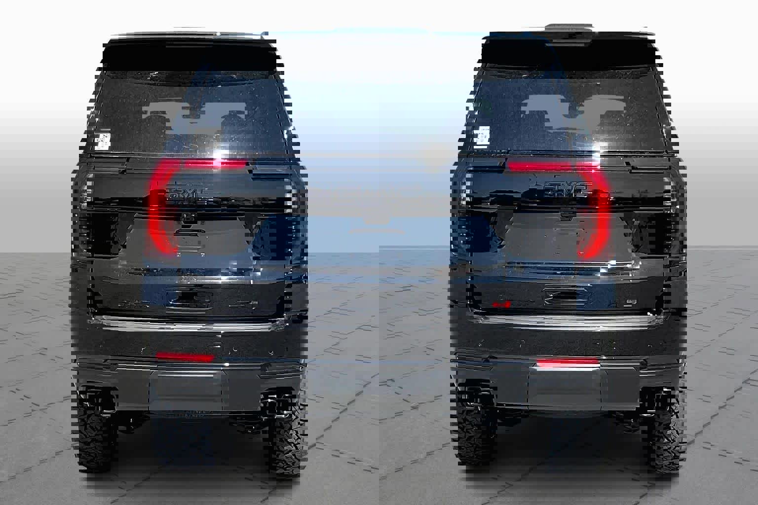 New 2026 GMC Yukon XL AT4 w/ AT4 Premium Package image 4