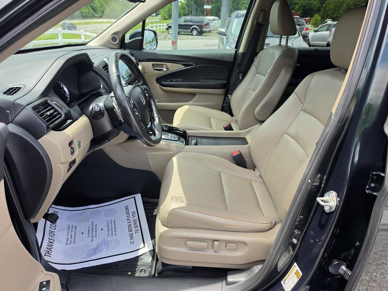 Used 2017 Honda Pilot Touring image 3