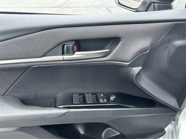 Used 2025 Toyota Camry LE image 12