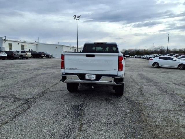 Used 2025 Chevrolet Silverado 3500 LTZ w/ LTZ Convenience Package image 23