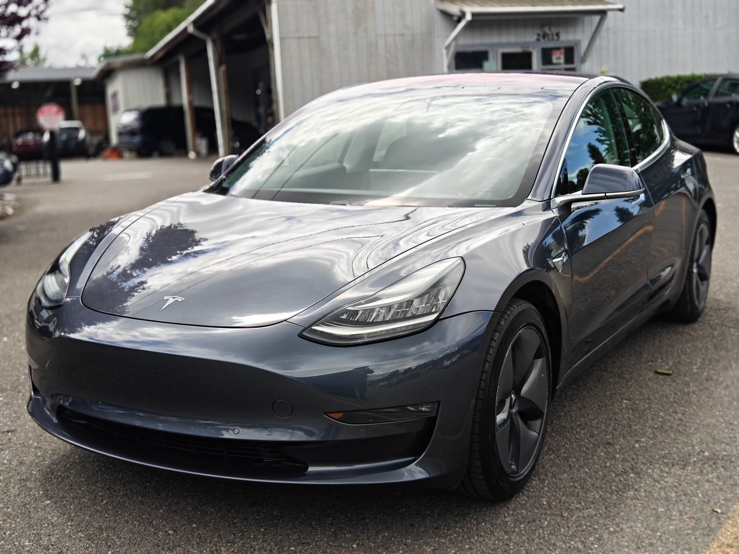 Used 2018 Tesla Model 3 Long Range RWD image 6