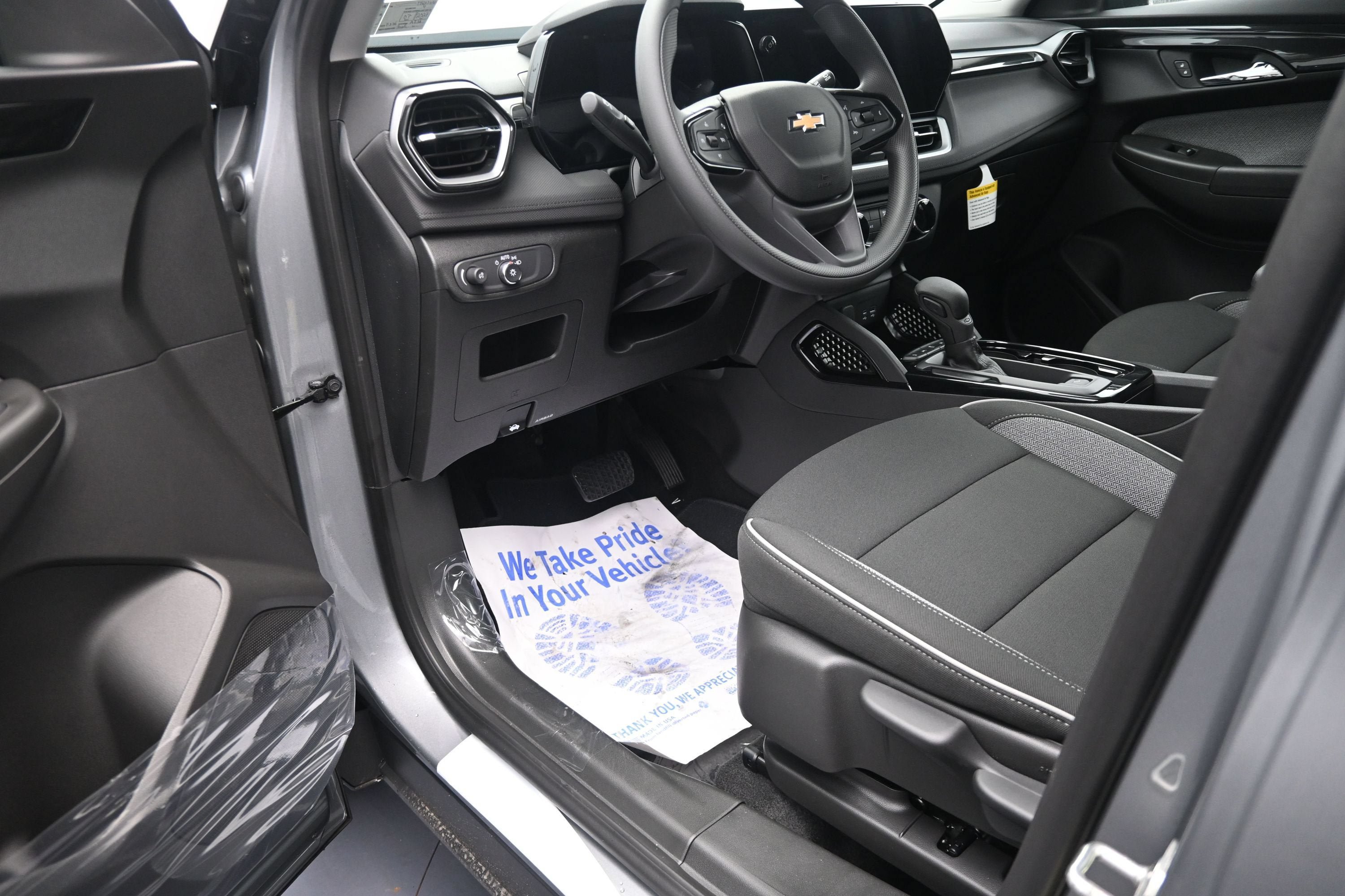 New 2026 Chevrolet TrailBlazer LS w/ LS Convenience Package AWD/4WD image 9