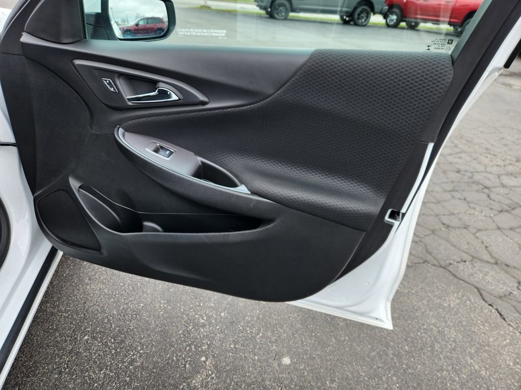 Used 2023 Chevrolet Malibu LT FWD image 10