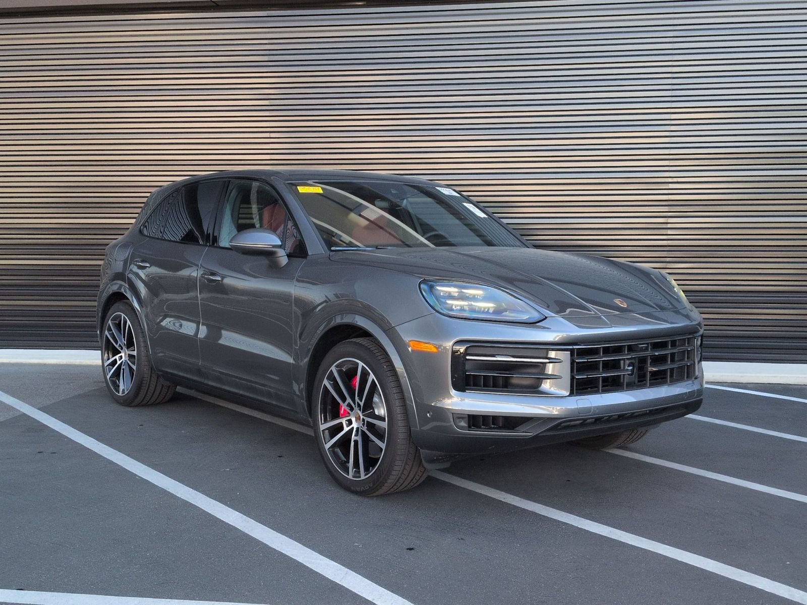 Certified 2025 Porsche Cayenne S AWD/4WD image 9