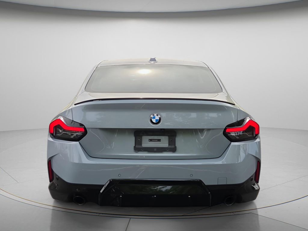 Used 2024 BMW 230i Coupe w/ Premium Package image 5
