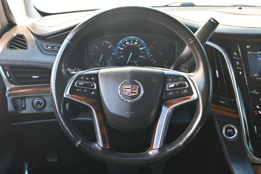 Used 2015 Cadillac Escalade ESV Luxury AWD/4WD image 11