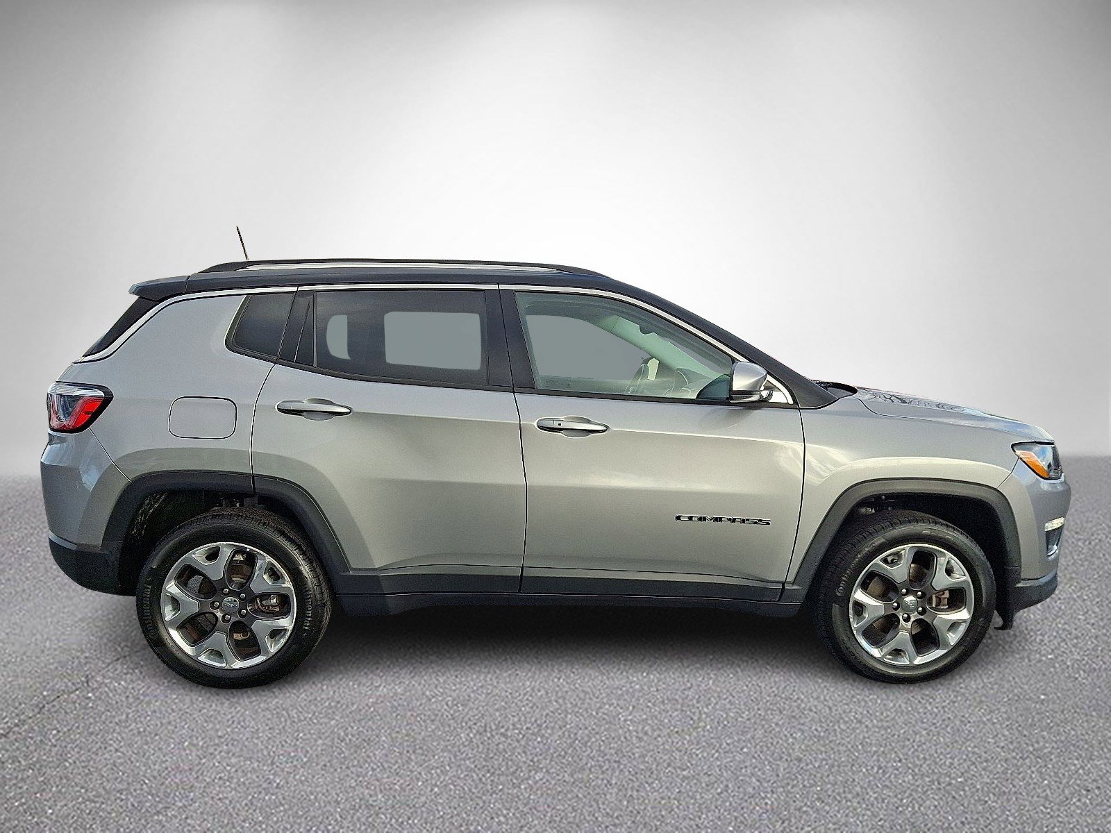 Used 2019 Jeep Compass Limited w/ Safety & Security Group image 7