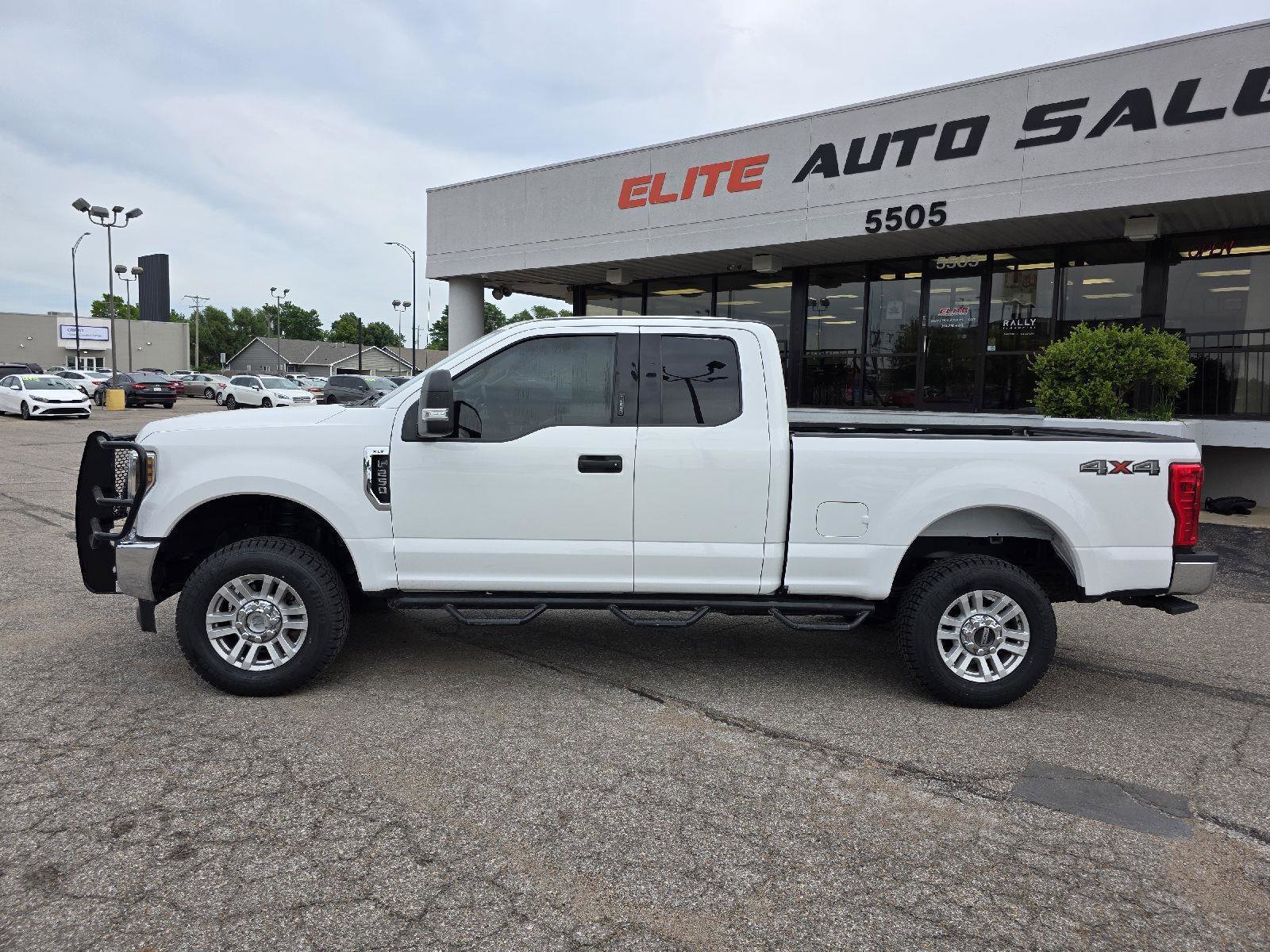 Used 2018 Ford F250 XLT w/ Snow Plow Prep Package AWD/4WD image 8