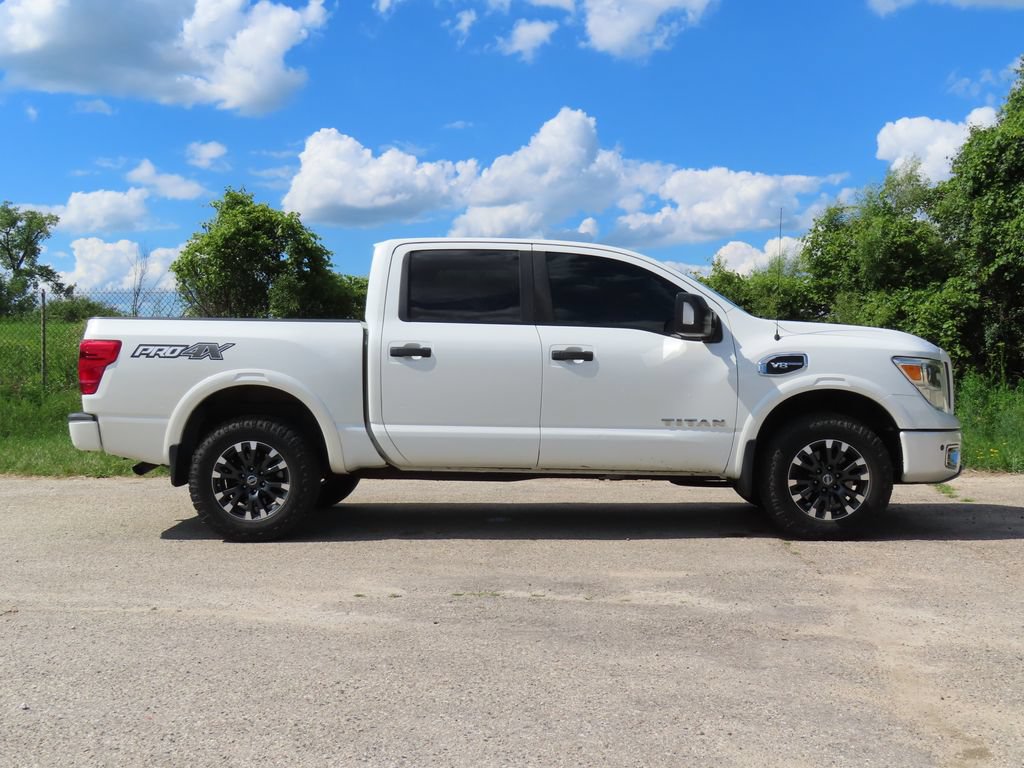 Used 2017 Nissan Titan PRO-4X w/ Pro-4x Convenience Package AWD/4WD image 2