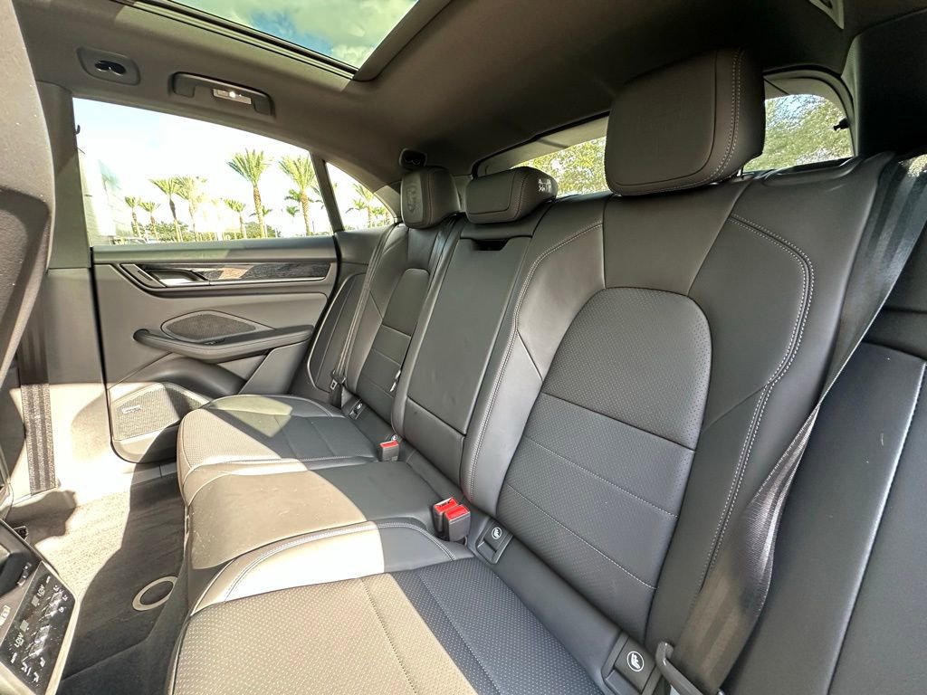 Used 2025 Porsche Macan Electric image 36