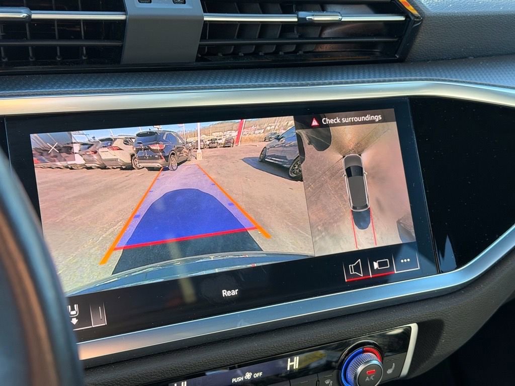 Used 2019 Audi Q3 2.0T Prestige AWD/4WD image 23