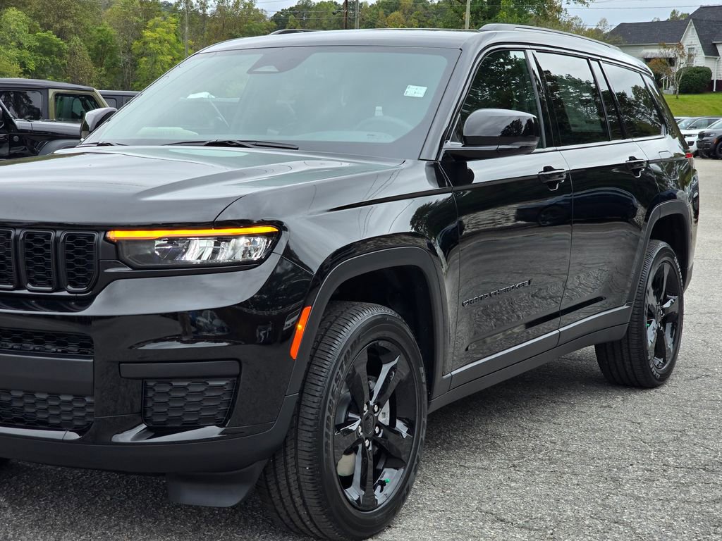 New 2025 Jeep Grand Cherokee L Altitude image 42