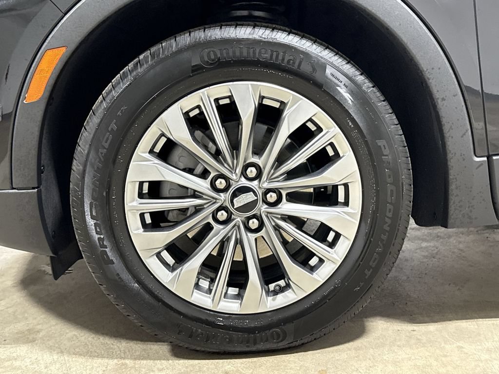 Used 2024 Cadillac XT4 Premium Luxury FWD image 27