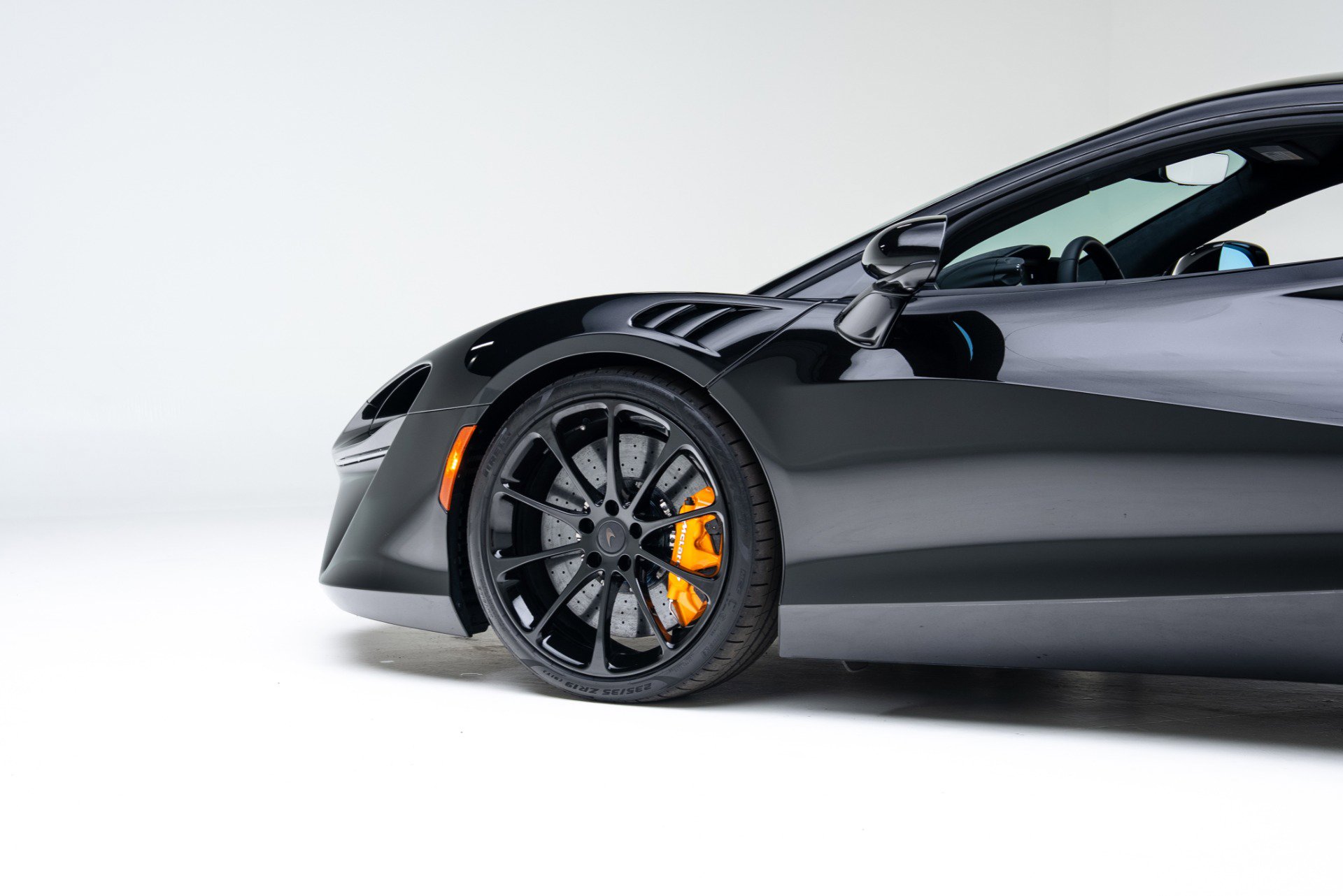 Used 2026 McLaren Artura image 18