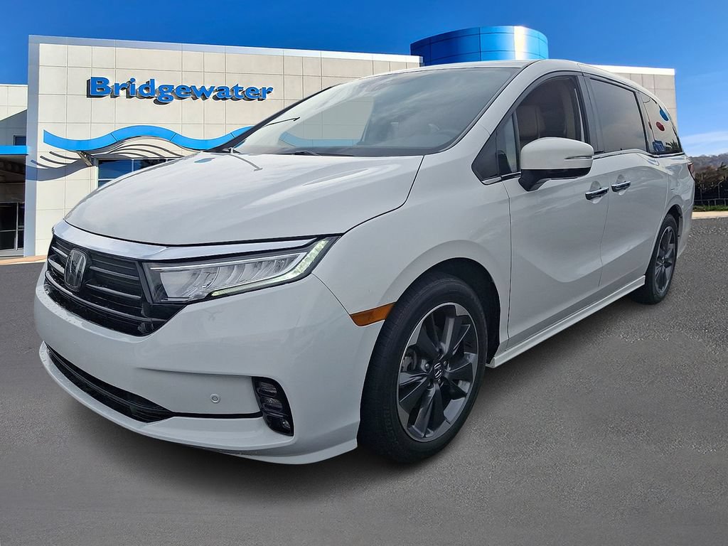 Used 2023 Honda Odyssey Elite image 3