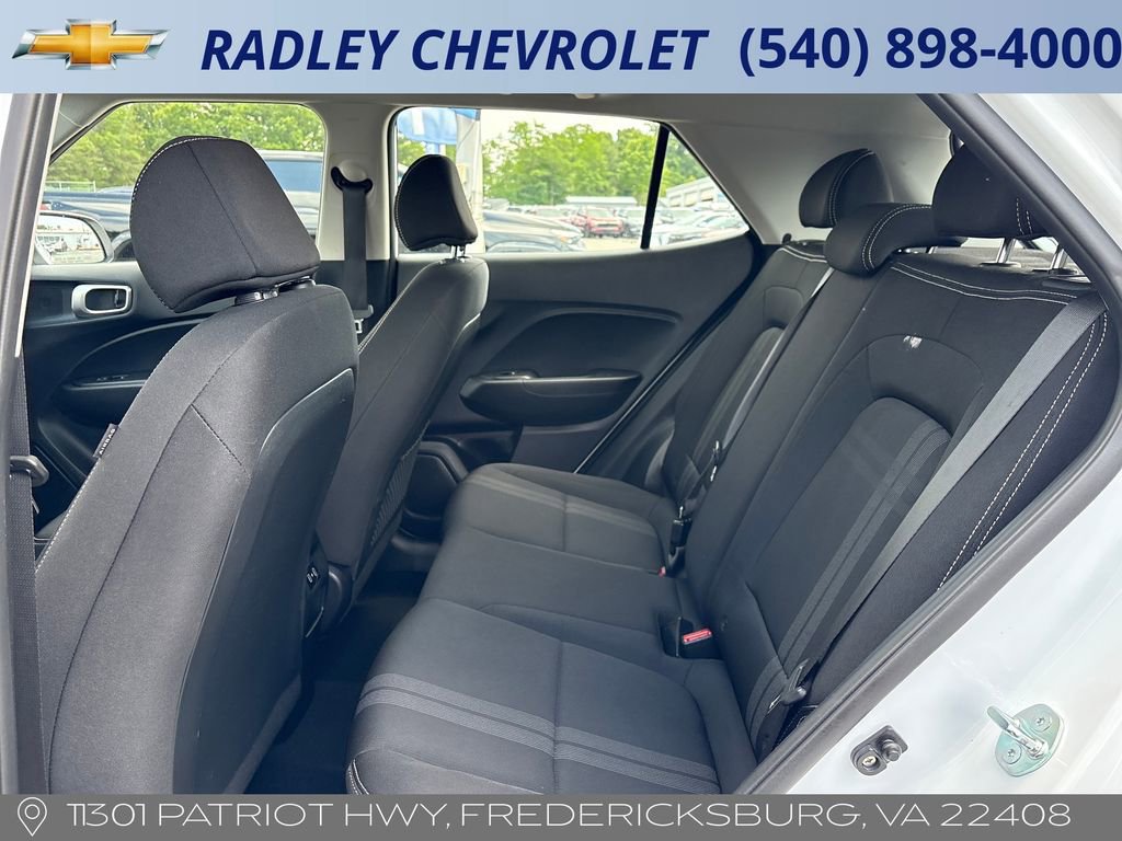 Used 2025 Hyundai Venue SEL FWD image 12
