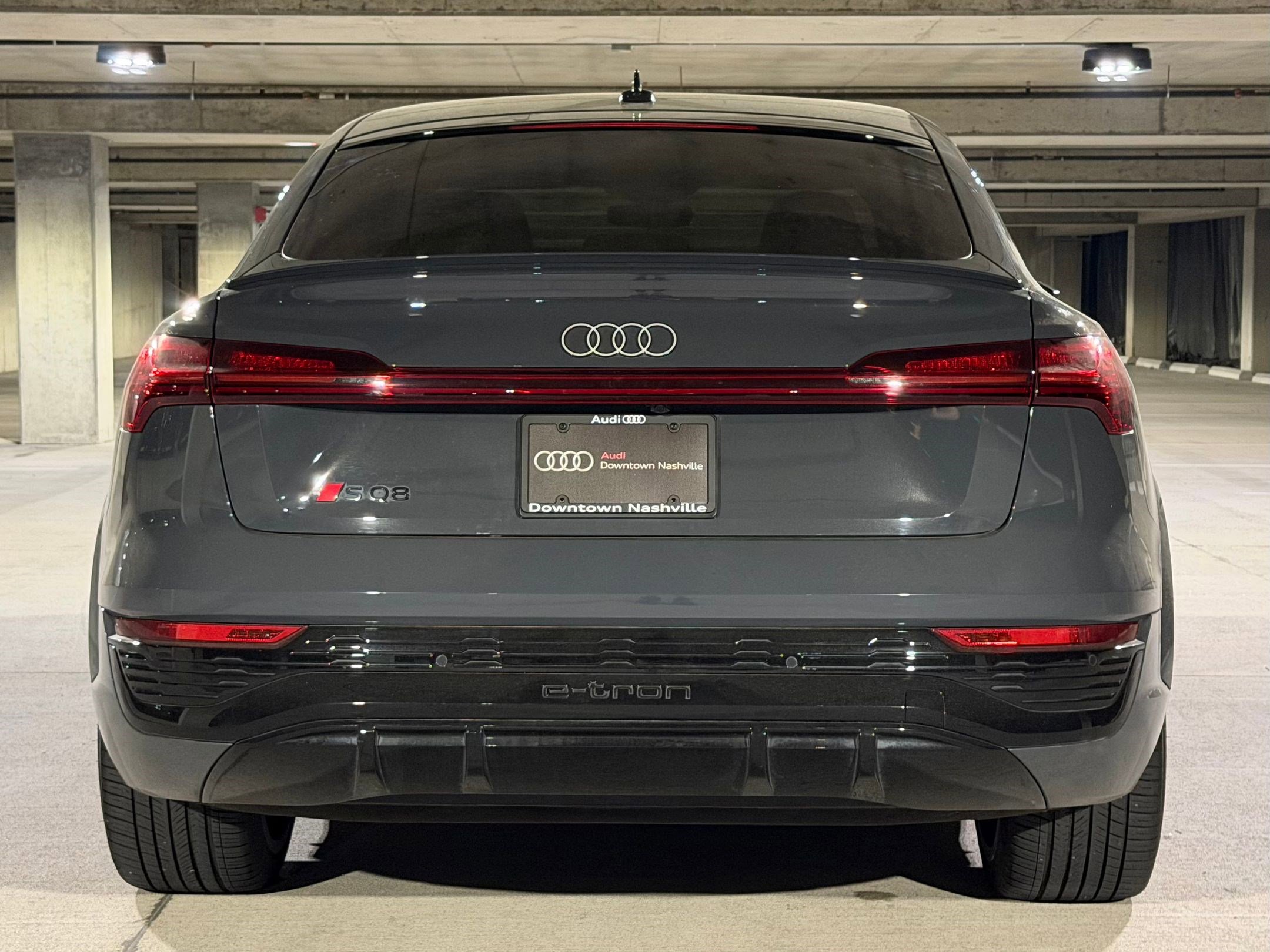 Used 2024 Audi SQ8 e-tron Premium Plus w/ Black Optic Package AWD/4WD image 10