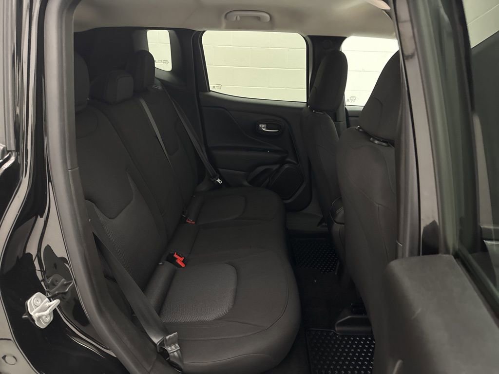 Used 2023 Jeep Renegade Latitude image 36