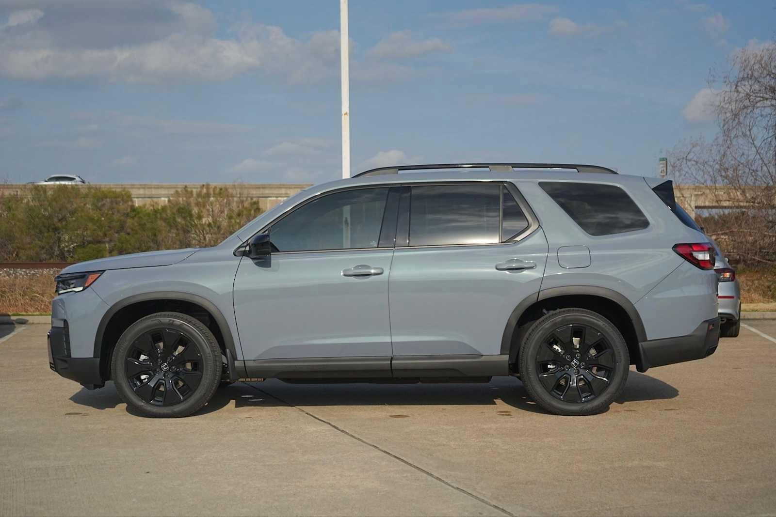 New 2026 Honda Pilot Black Edition image 3