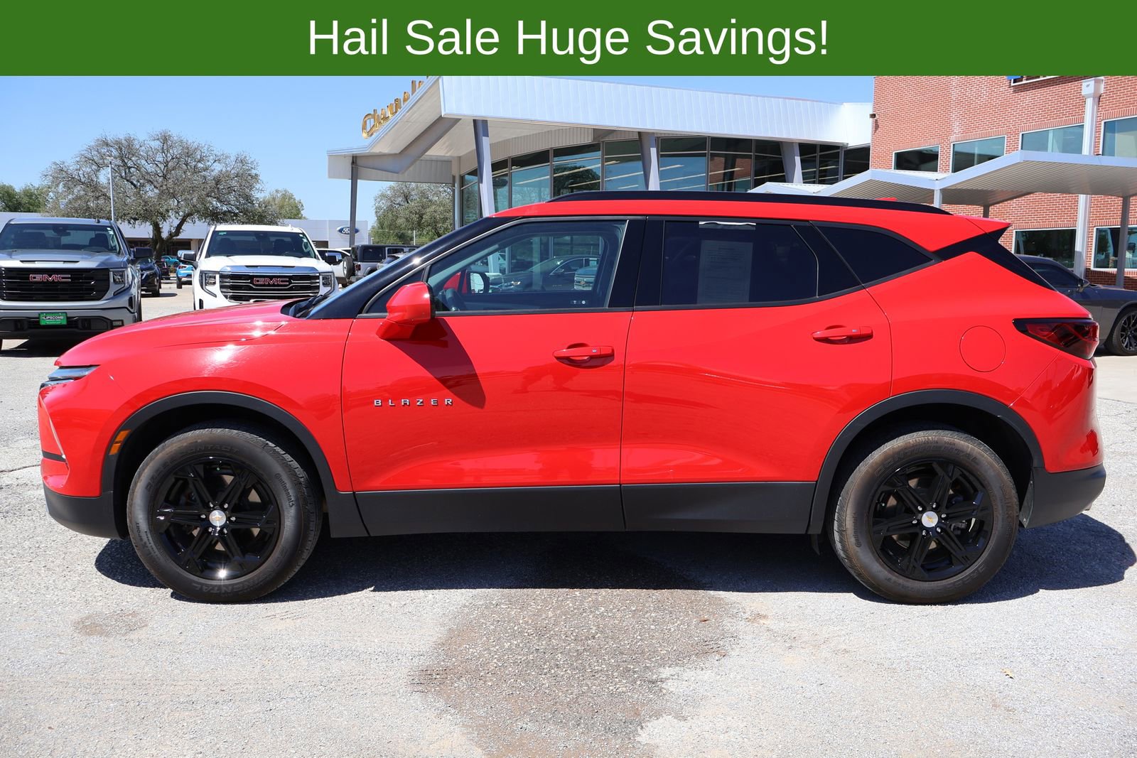 Used 2024 Chevrolet Blazer LT w/ Convenience Package FWD image 2