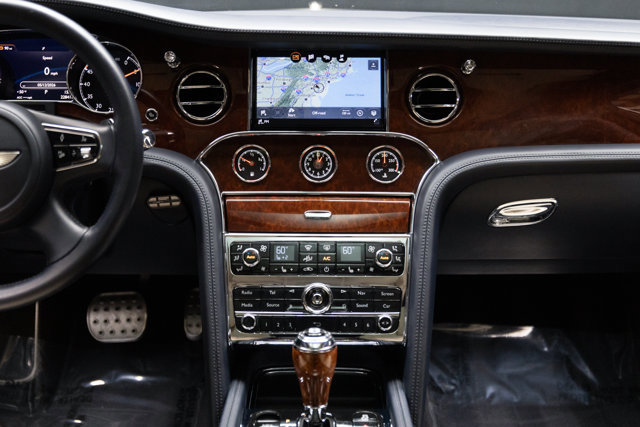 Used 2017 Bentley Mulsanne RWD image 8