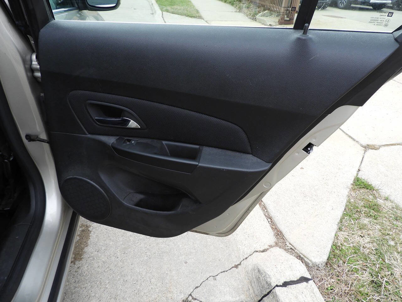 Used 2013 Chevrolet Cruze LT FWD image 23