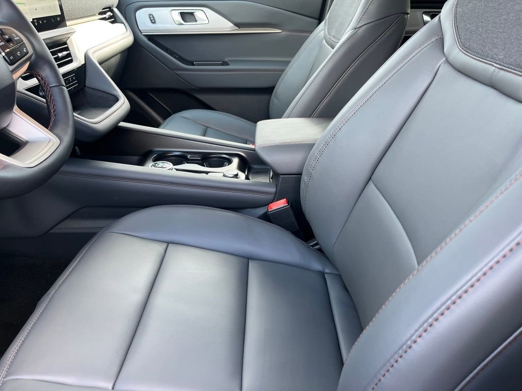 New 2026 Ford Explorer Active w/ Active Comfort Package image 15