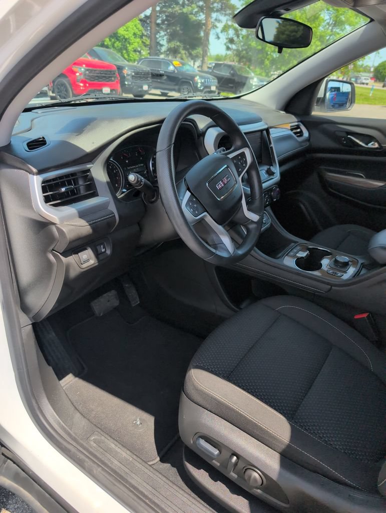 Used 2023 GMC Acadia SLE w/ Driver Convenience Package AWD/4WD image 7