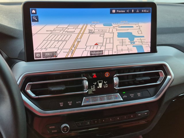 Used 2024 BMW X4 xDrive30i w/ Parking Assistance Package AWD/4WD image 16