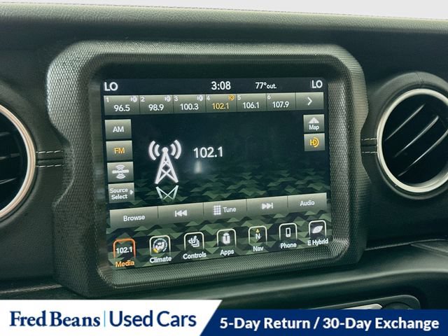 Used 2022 Jeep Wrangler Unlimited Sahara w/ Cold Weather Group AWD/4WD image 21