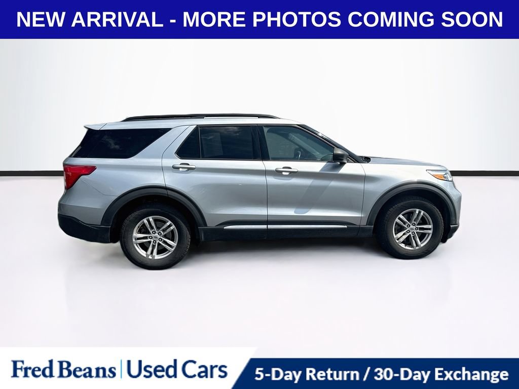 Used 2020 Ford Explorer XLT w/ Equipment Group 202A AWD/4WD image 9